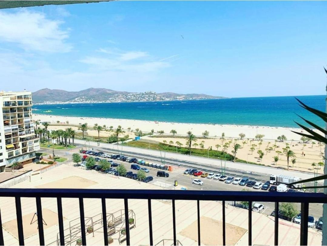 אמפוריבראבה Cozy Beach-Front Studio With Amazing Sea View מראה חיצוני תמונה
